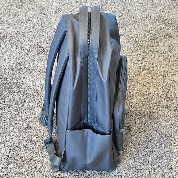 Herschel Supply Company Miller Backpack in Gargoyle Gray 32L 17.5"×12.5"x 7" NEW - Picture 11 of 16